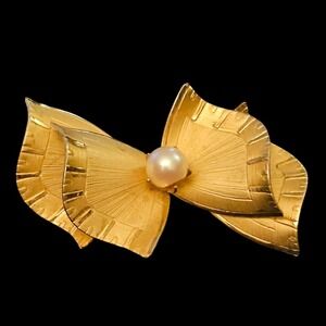 Vtg IPS 12kt Gold Filled Bow Brooch Gold Tone Faux Pearl Mid-Century Gift Event